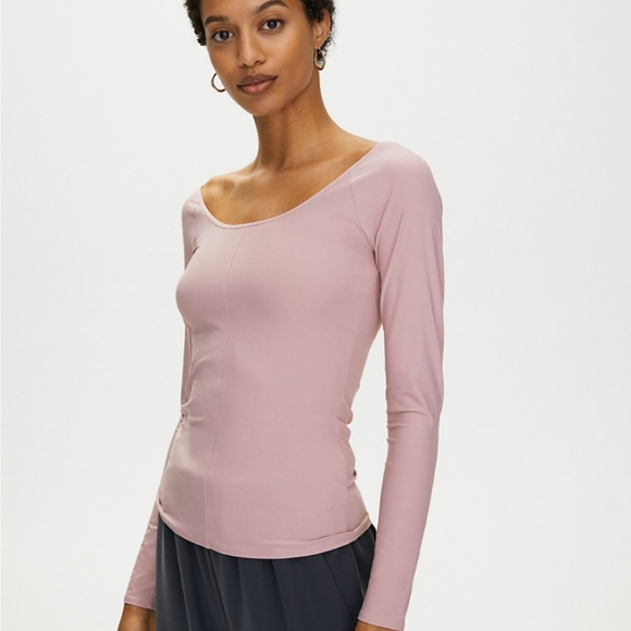 NWOT Aritzia The Group by Babaton Maven longsleeve
